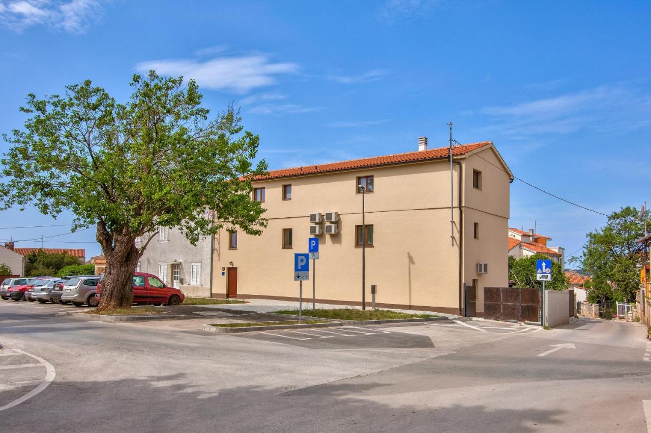 Apartments Tiny Garden Medulin Dış mekan fotoğraf